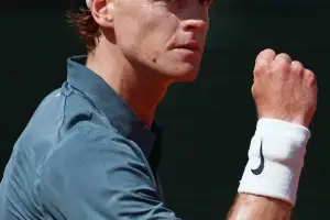 신네르, ATP 마스터스 37세트 연승 중단에도 몬테카를로 대회 8강행