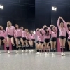 thumbnail - “10년 전과 똑같네”…아이오아이, ‘픽미’ 안무 영상 공개 thumbnail - “10년 전과 똑같네”…아이오아이, ‘픽미’ 안무 영상 공개