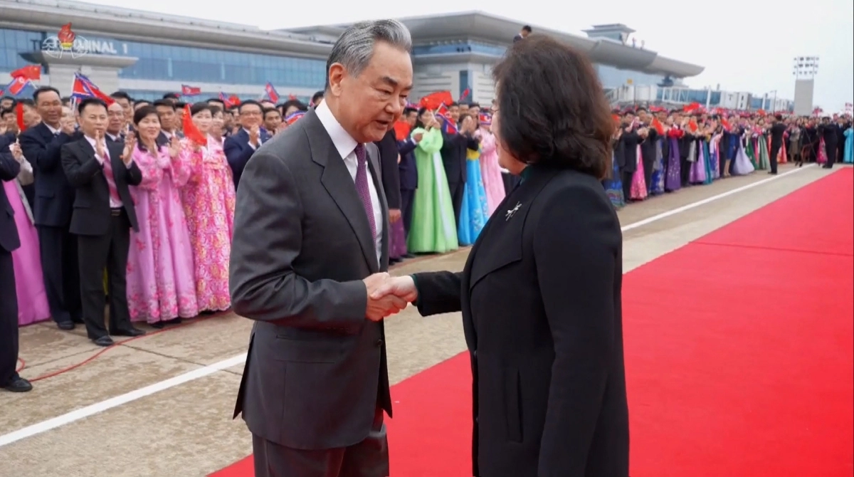 평양 도착한 왕이 중국 외교부장