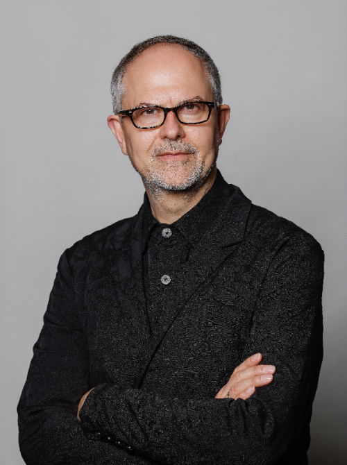 뮤지컬 ‘베토벤’ 재연 연출을 맡은 길 매머트는 “같은 것만 반복하기보다는 새로운 예술을 만드는 것도 중요하다”면서 이번 공연을 ‘베토벤 2.0’으로 규정했다. EMK 제공