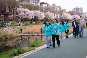 thumbnail - “공보물이 금값, 유세차 없애 돈 아껴”…중동발 원자재 대란에 지선 앞둔 군소정당들 ‘궁여