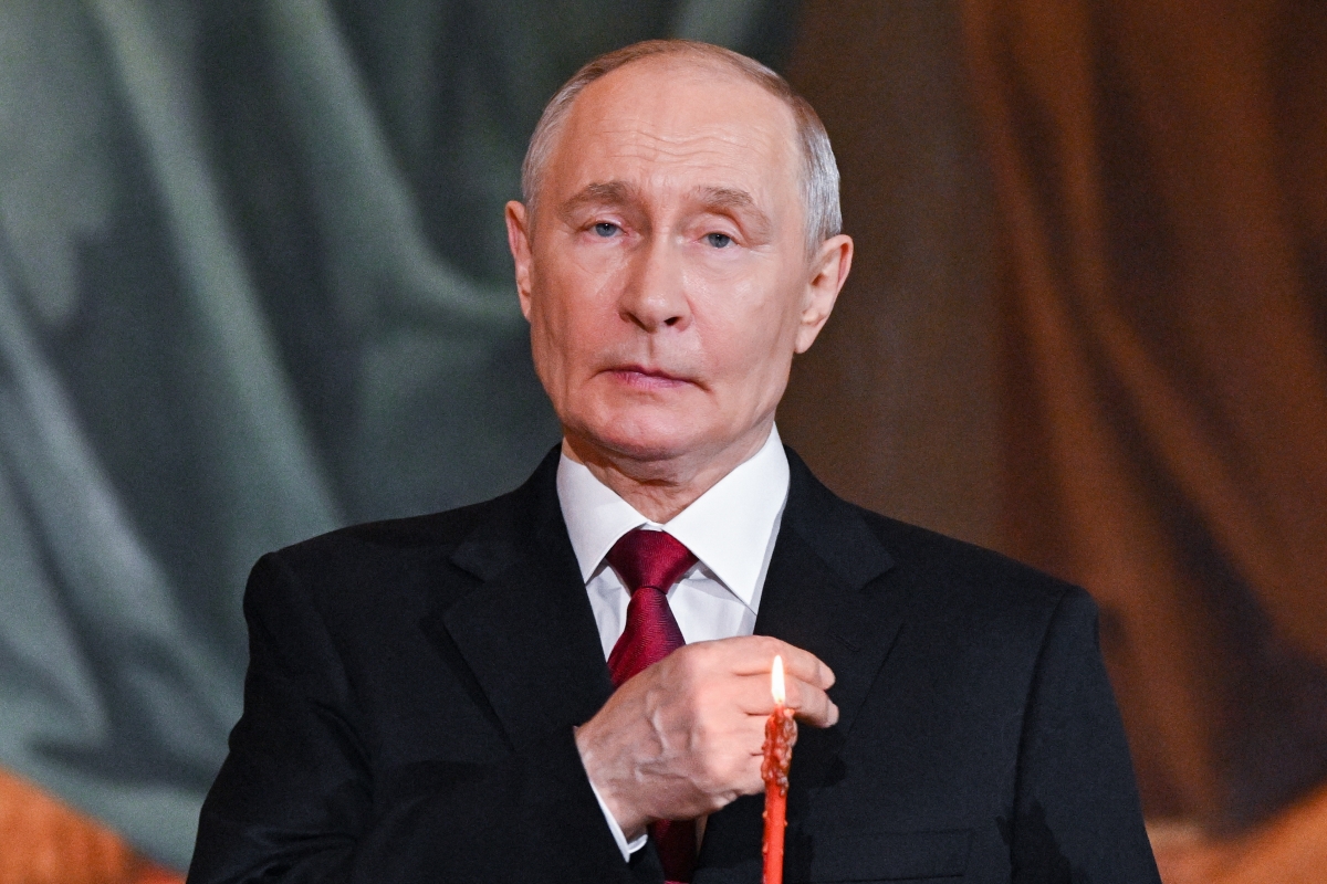 블라디미르 푸틴 러시아 대통령이 12일(현지시간) 정교회 부활절 예배에 참석하고 있다. 2026.4.12 모스크바 TASS 연합뉴스