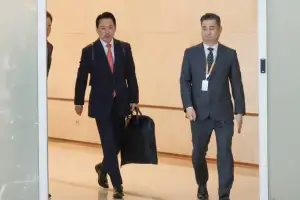 지선 코앞, 장동혁은 일주일 미국행… “선거 포기냐” 빗발