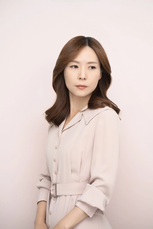 안보윤 작가