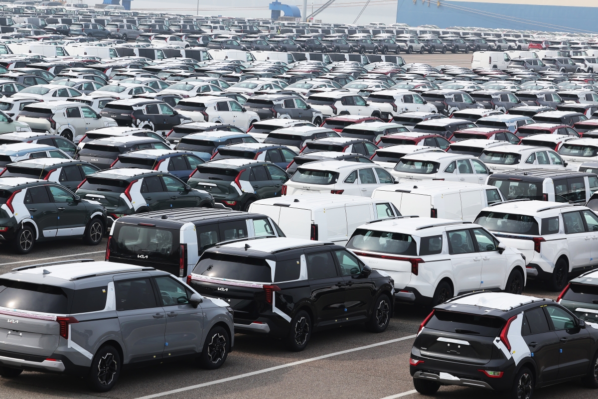 평택항에 수출 대기 중인 자동차     (평택=연합뉴스) 홍기원 기자 =  사진은 3일 경기도 평택항에 수출용 자동차가 세워져 있는 모습. 2026.4.3     xanadu@yna.co.kr