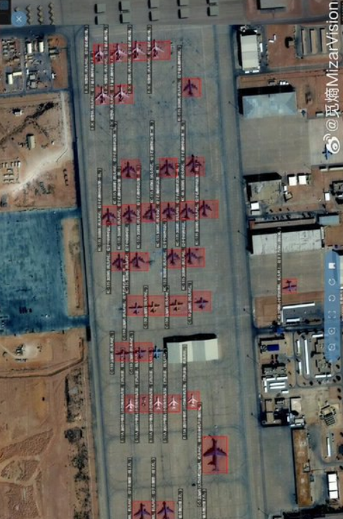 미자르비전이 사우디아라비아 프린스 술탄 공군기지에서 촬영한 미군 전투기. 전투기의 붉은색 네모는 항공기 제원을 분석했다는 뜻이다. 웨이보 캡처