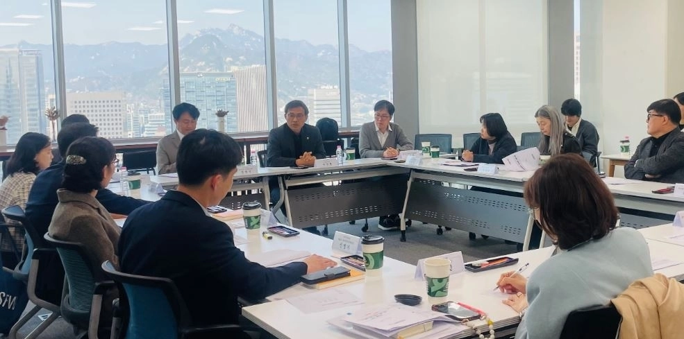 지난 8일 서울시청 서소문2청사에서 열린 ‘서울 패션봉제분야 의견 청책 간담회’에 참석한 이상훈 의원