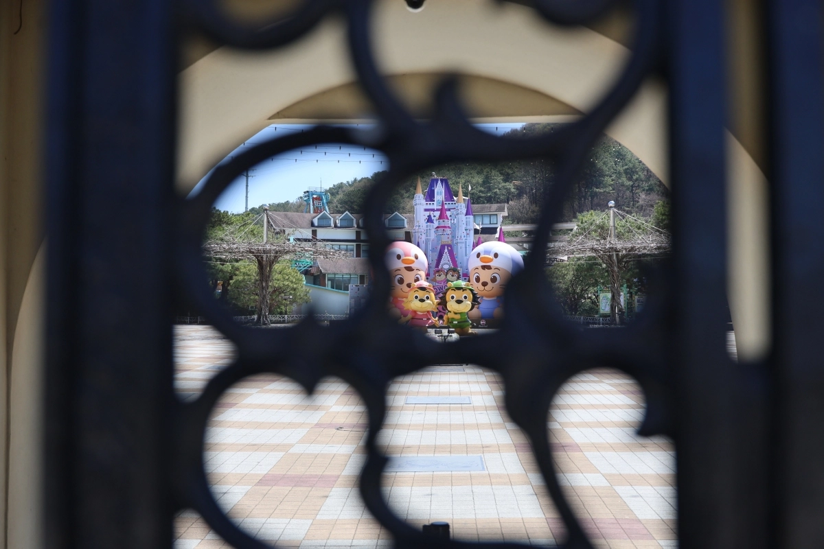 8일 늑대가 탈출한 대전 오월드 폐쇄가 이어지고 있다. 대전 연합뉴스