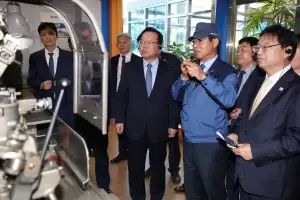 파란 점퍼 입은 후보들 역대 최다… ‘보수의 심장’ 대구 진짜 디비지나