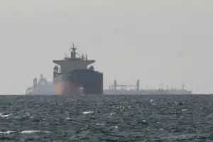 미군 “승인없이 이란 봉쇄구역 진입하는 선박 차단·회항·나포”