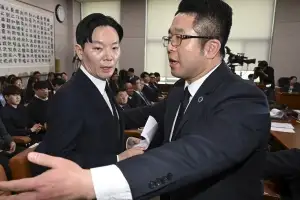 박상용, 증인선서 거부… 또 퇴장