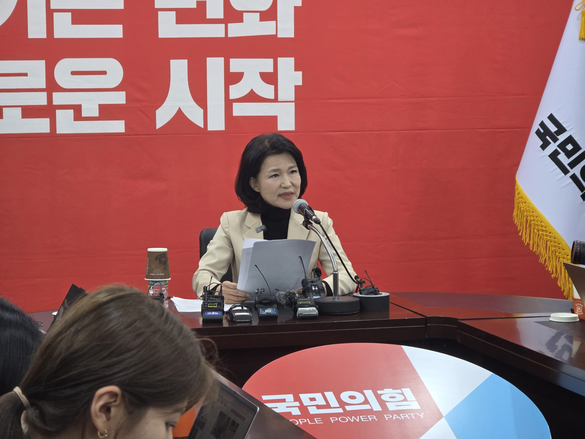이진숙 전 방송통신위원장이 14일 국민의힘 대구시당사에서 기자회견을 열고 장동혁 대표를 향해 공정경선 복원을 요구하고 있다. 2026. 4. 14. 대구 민경석 기자