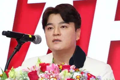 “미국 국적 선택한 아들들에 욕설” 추신수, 47명 고소했다