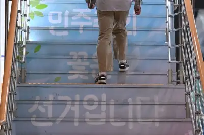“뭉쳐야 산다” 전북 출마자들, 손 맞잡고 막판 세 불리기 나섰다