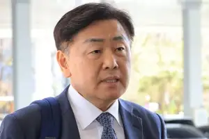 ‘민주당 제명’ 김관영 전북지사, 무소속 출마할까