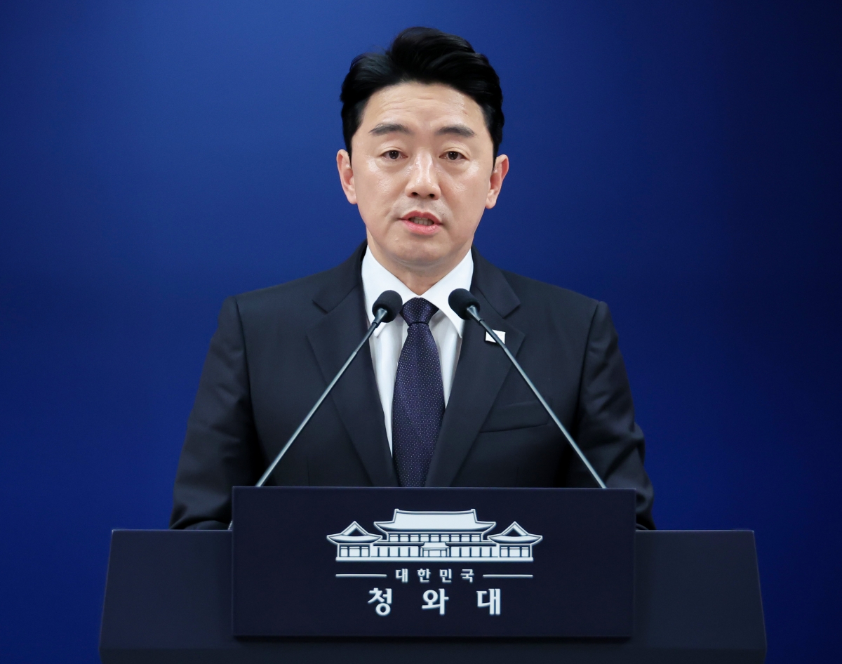 강훈식 비서실장, 대통령특사 활동 브리핑