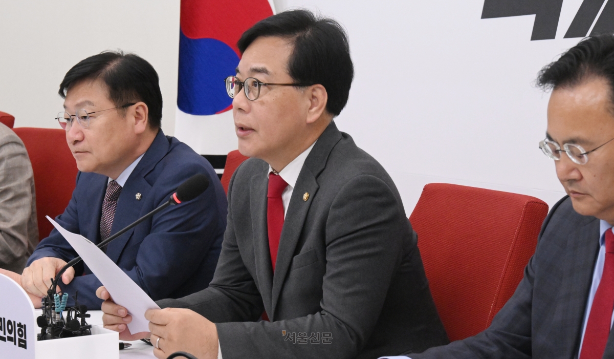 송언석 국민의힘 원내대표가 15일 국회에서 현안 기자간담회를 하고 있다. 안주영 전문기자