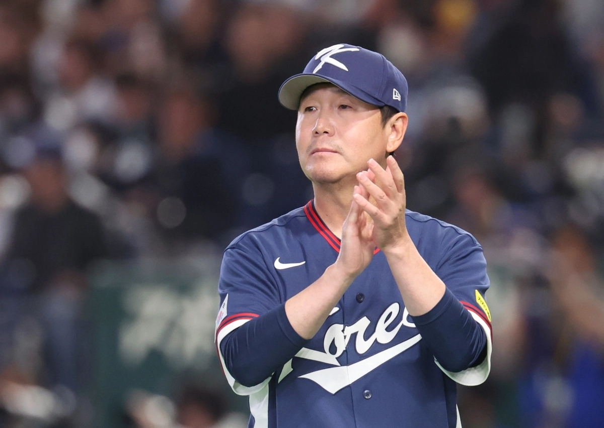류지현 야구 국가대표 감독이 7일 일본 도쿄돔에서 열린 2026 월드베이스볼클래식(WBC) 조별리그 C조 2차전 대한민국과 일본의 경기에서 박수를 보내고 있다. 2026.3.7 연합뉴스