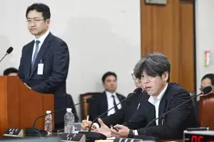 청문회에서 만난 남욱-정일권