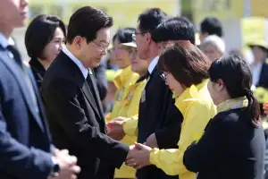 李대통령, 세월호 참사에 “대통령으로서 무거운 책임 통감”