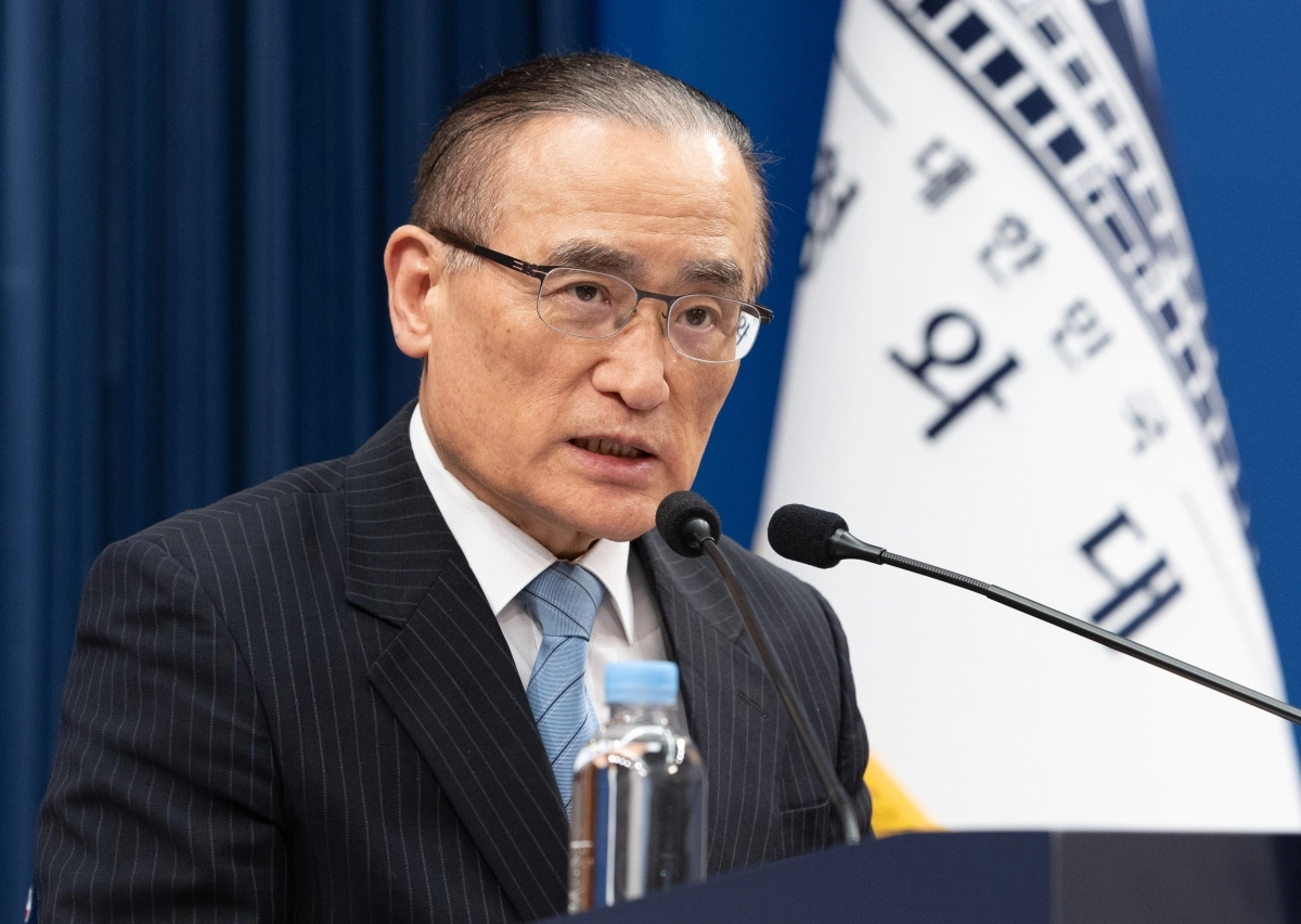 위성락 국가안보실장이 16일 청와대 기자회견장에서 이재명 대통령 순방 일정을 설명하고 있다. 2026.4.16  청와대통신사진기자단