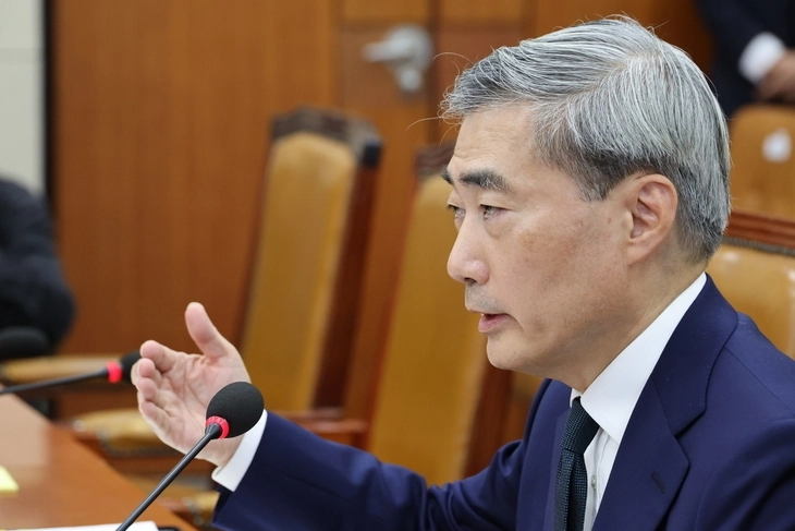 중동전쟁 여파로 유가·환율이 뛰어 지난달 수입물가가 28년 만에 최고치를 기록한 가운데 신현송 한국은행 후보자는 인사청문회에서 “물가와 성장이 상충한다면 지금 상황에서는 물가에 무게를 두겠다”고 밝혔다. 연합뉴스