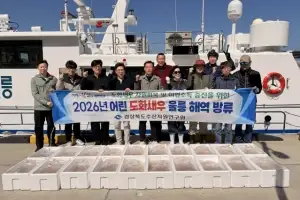 바다에 푸는 미래… 지자체들, 고소득 수산종자 방류로 어민 소득·자원 회복 ‘두 토끼’ 잡는다