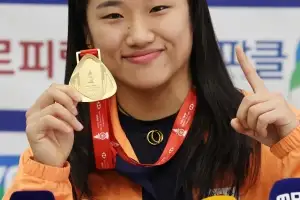 배드민턴 세계 최강 안세영, ‘4·19 민주평화상’ 수상