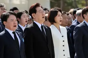 이 대통령, 4·19 혁명 기념식 취임 후 첫 참석…김 여사 동행