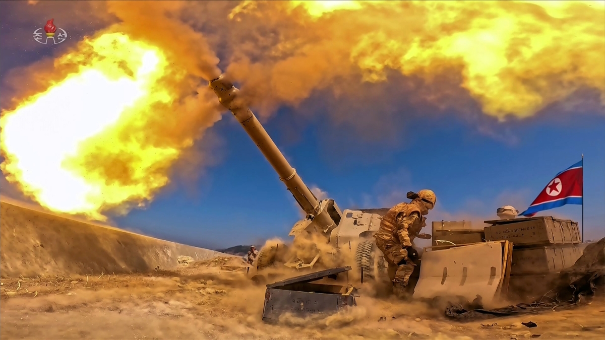 북한, 태양절에 포사격경기