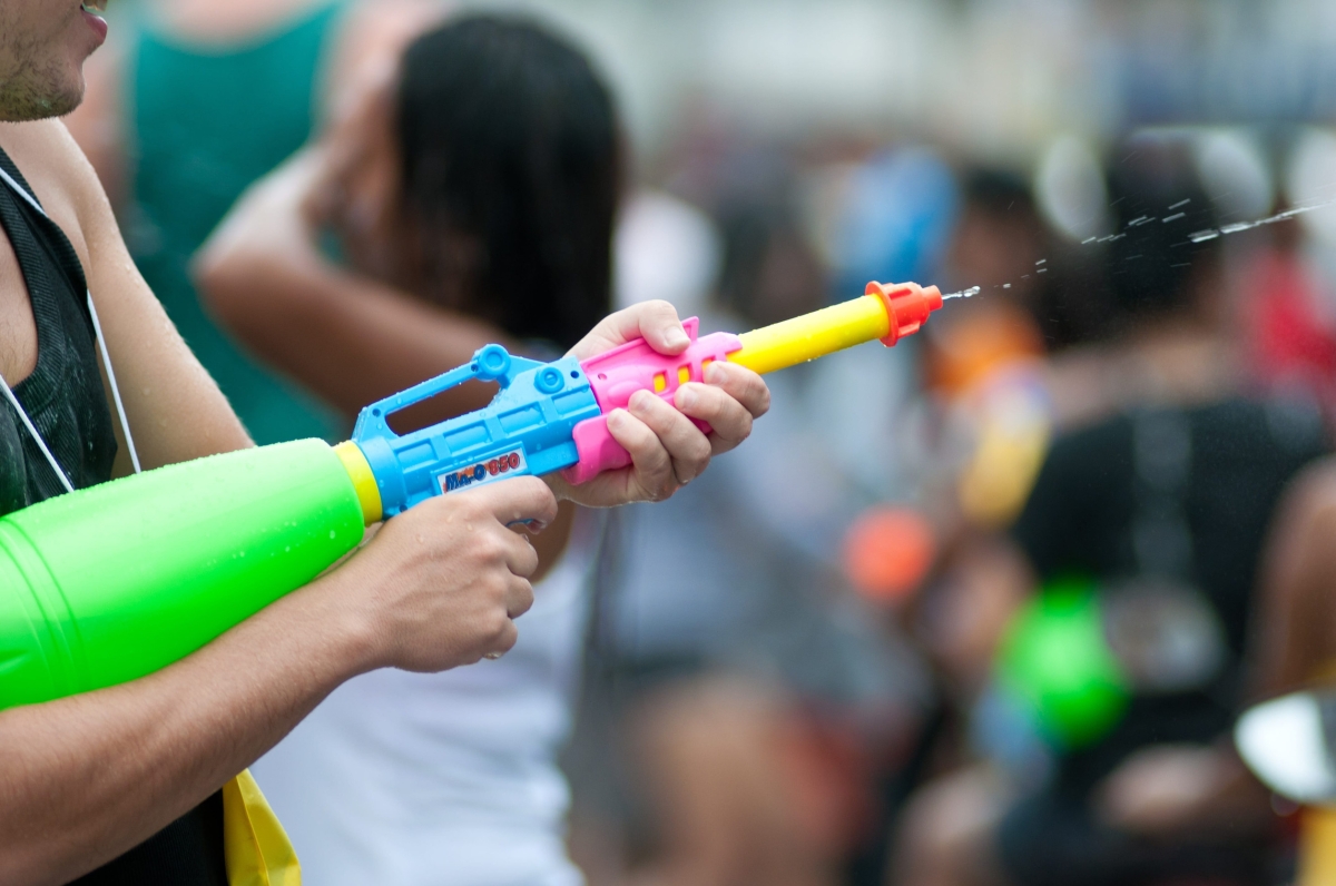 태국 송크란 축제에서 물총을 쏘는 모습. 기사와 직접적인 관련 없음. 123rf