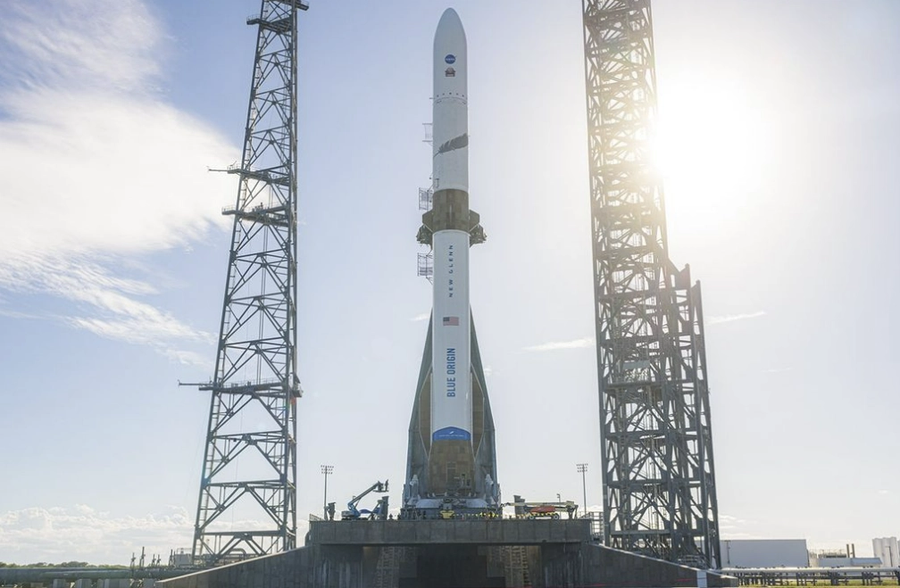 블루오리진의 유인 달 착륙선 ‘블루문 MK-2’가 달에 착륙한 가상도. NASA/블루오리진 제공