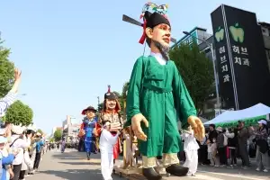 아산 ‘이순신축제’, 전통시장·상권 상생 축제로
