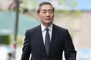 [속보] ‘딸 여권 논란’ 신현송 청문보고서 채택… 내일 취임