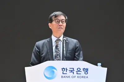 4년 임기 마치고 한은 떠나는 이창용…구조개혁 주문