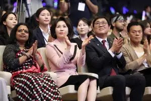 인도서 K팝 띄운 김혜경 여사 “마흔 살만 좀 어렸으면…예술학교서 꿈을 키웠다”