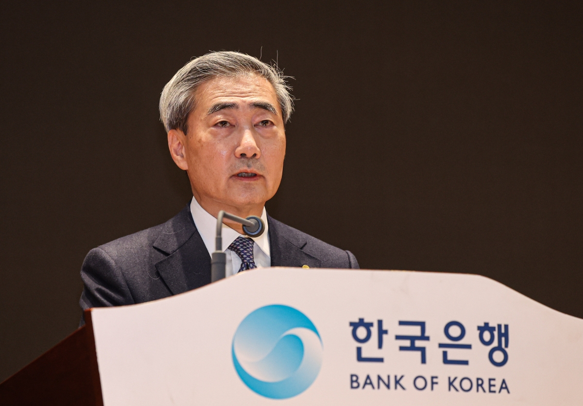 신현송 한국은행 총재가 21일 서울 중구 한국은행 별관에서 열린 취임식에서 취임사를 하고 있다. 연합뉴스