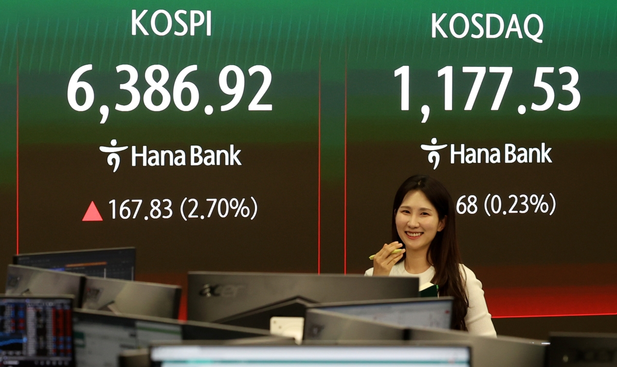 장중 최고치 6386.92 기록한 코스피