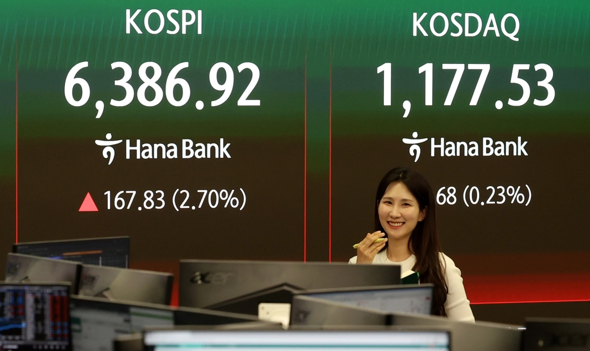 장중 최고치 6386.92 기록한 코스피