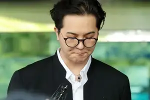 [포토] ‘부실 복무’ 고개 숙인 송민호