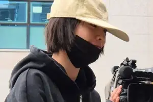 [포토] “걱정 마세요”… 나나, 재판 증인 출석