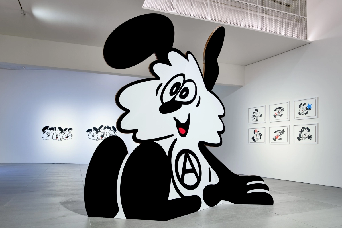 베르디의 또 다른 자아라고 불리는 캐릭터 ‘빅’의 모습. 가슴의 아나키 문양이 상징하는 반항적인 태도와 귀여운 외형이 대비를 이룬다.  롯데뮤지엄 제공