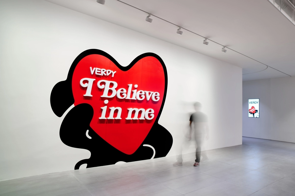 서울 송파구 롯데뮤지엄에서 열리는 베르디 전시 ‘아이 빌리브 인 미’ 입구 모습. 롯데뮤지엄 제공