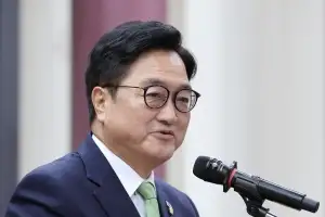2주 앞으로 다가온 개헌투표…우원식 “국힘, 개헌 반대 당론 안 돼”