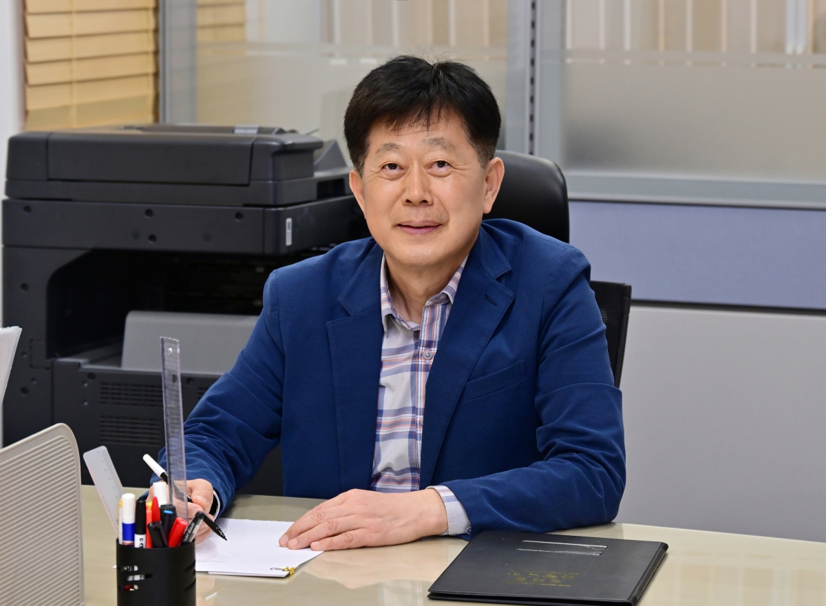 양경석 작가