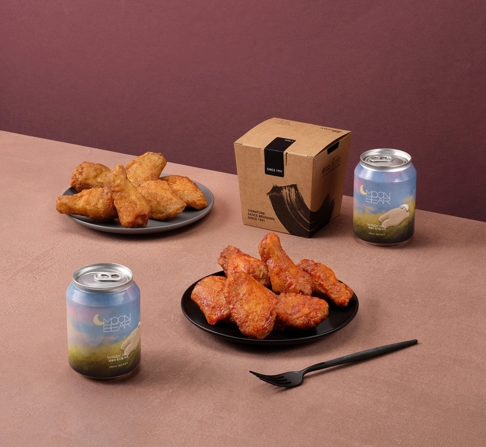 교촌 ‘싱글윙시리즈’ 간장(왼쪽)·레드(오른쪽)