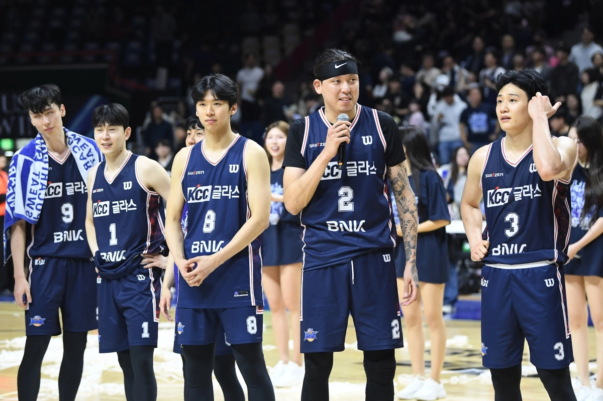 부산 KCC 선수들.KBL 제공