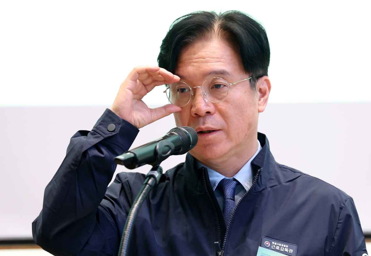 김영훈 고용노동부 장관이 23일 서울 중구 커뮤니티마실에서 열린 ‘신규감독관 교육 전면개편 공개발표회’에서 인사말을 하고 있다. 뉴시스