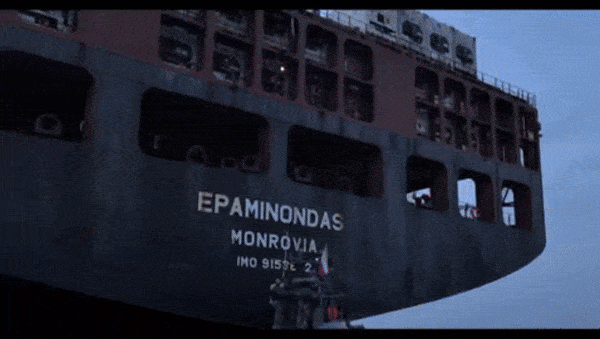 이란 혁명수비대(IRGC)는 23일(현지시간) 성명을 통해 전날 호르무즈 해협에서 외국 상선 2척을 이란 영해로 나포했다고 밝혔다. 2026.4.23 IRGC 자료