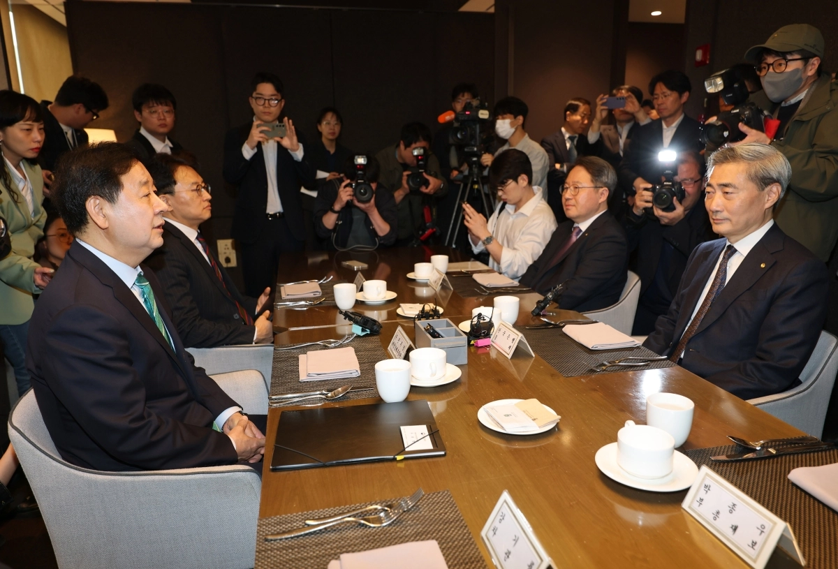 구윤철·신현송 첫 회동… 경기 둔화·물가 상승 우려 공감